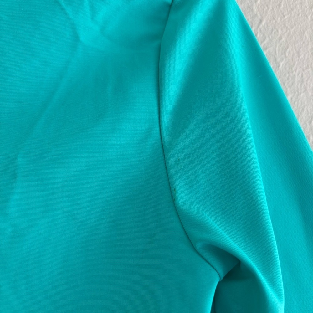 Cabana Life Scallop Rashguard - Picture 7 of 7